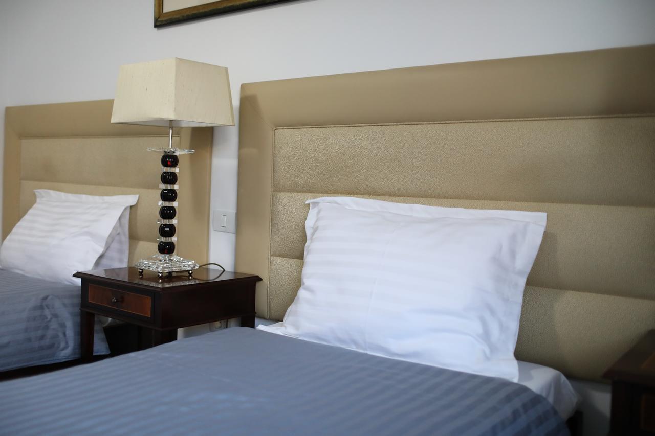 Hotel Eka Sebeş Exteriér fotografie